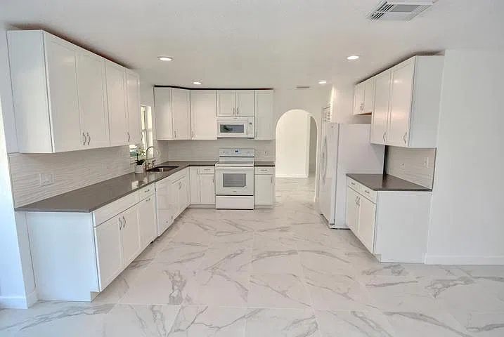 3 bed, 1752 sqft, $3,200 — Photo 3
