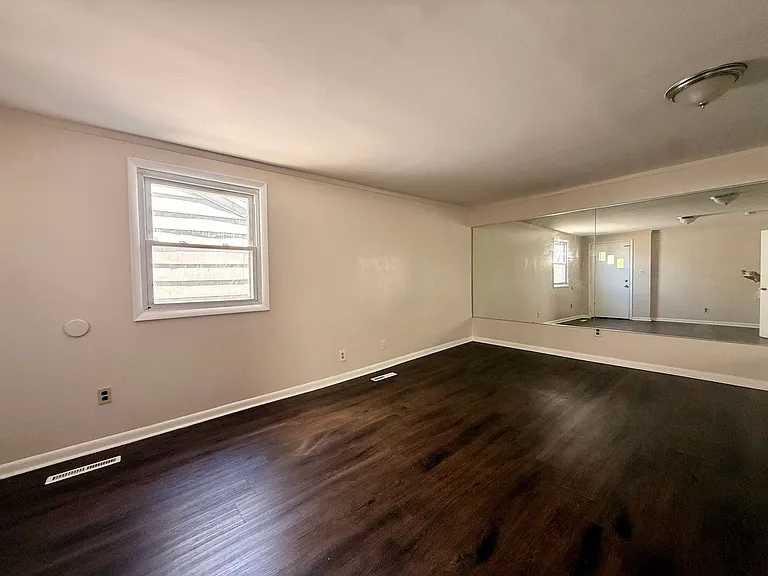 26-28 E Pine St. — Photo 18