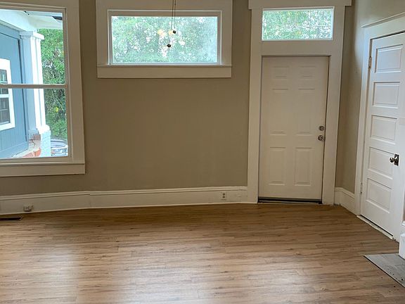 5th image of 311 Jl Lomax Dr