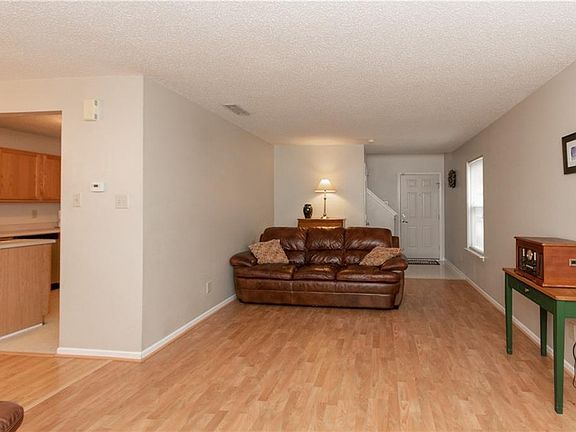 3rd image of 6643 Black Antler Cir