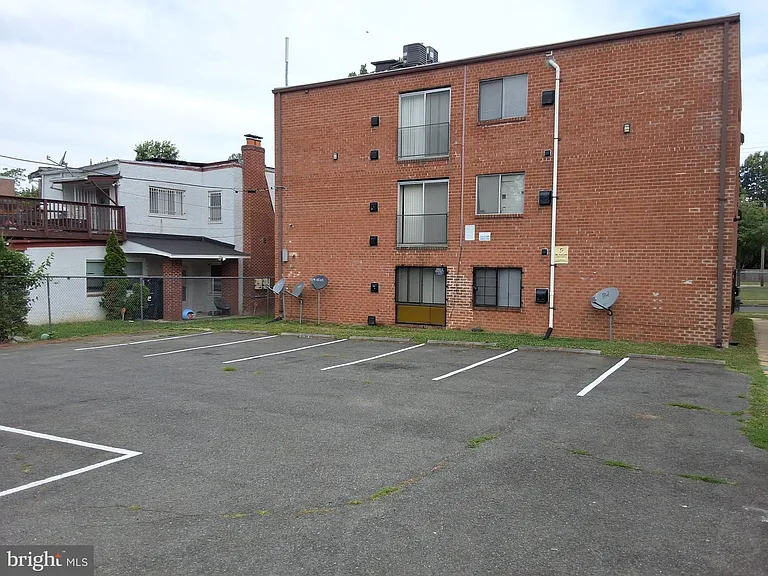3241 Ely Pl SE #303 — Photo 16