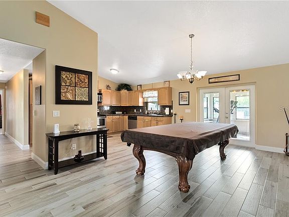 4th image of 2800 Pineridge Cir