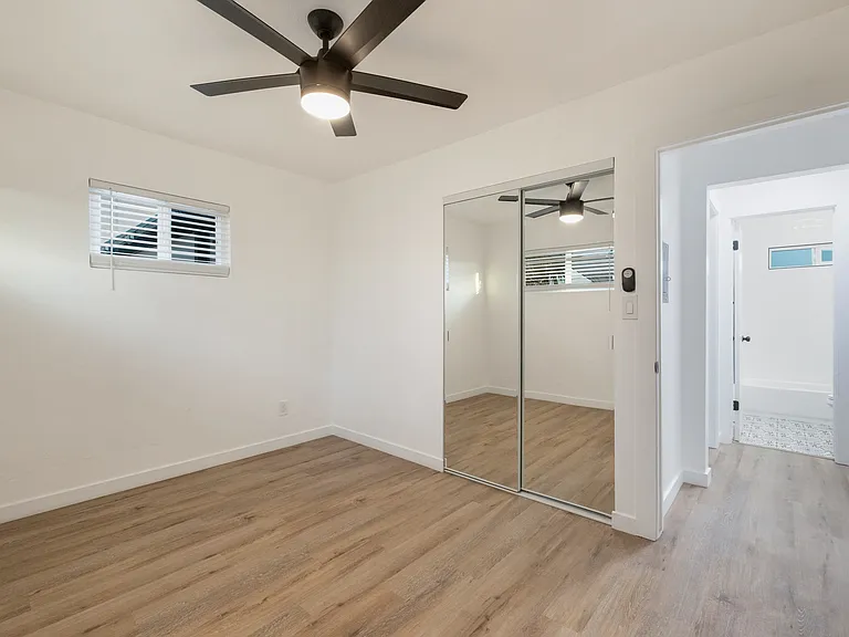 81 Oaklawn Ave #C — Photo 5