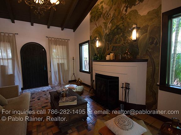 3rd image of 724 NE 82nd St #0