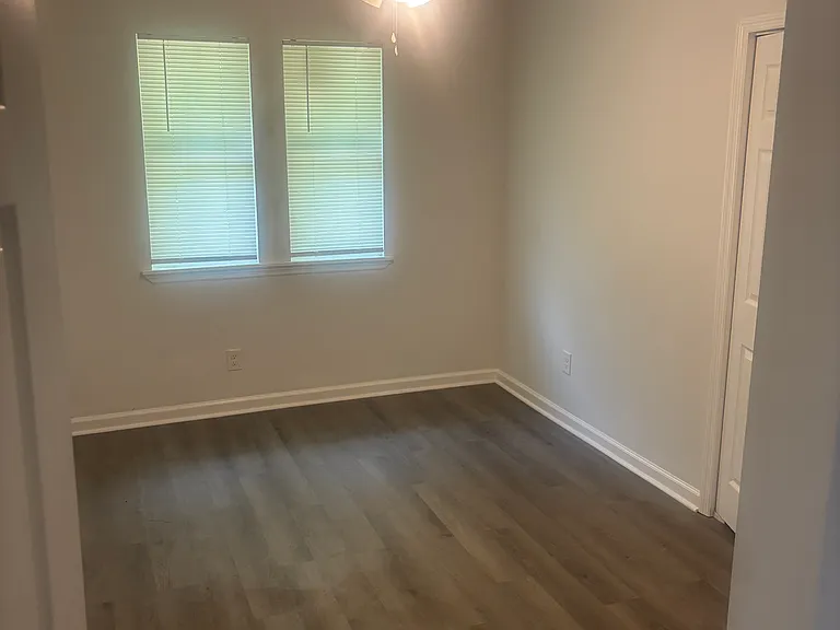 213 Wise Dr — Photo 6