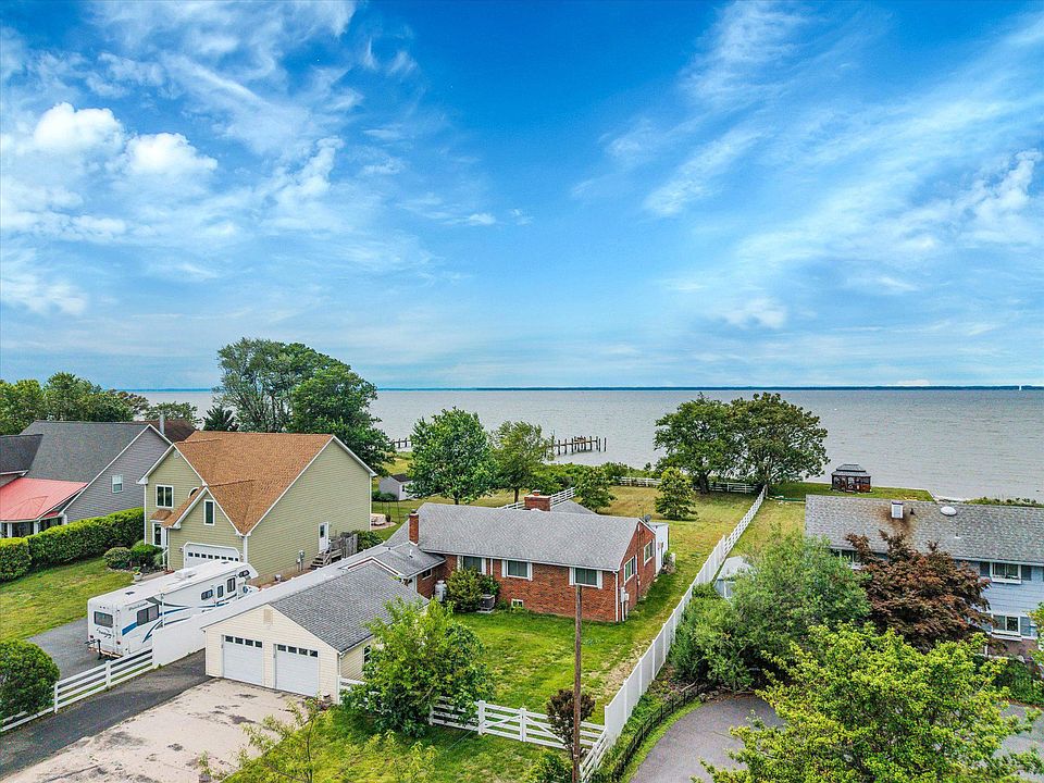 1st image of 400 Beachside Dr