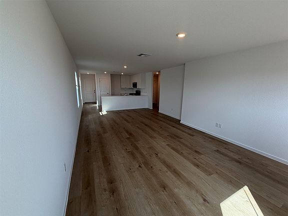 2nd image of 309 Rockies Rd
