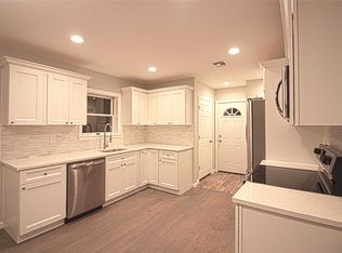 862 Larkfield Rd, East Northport, NY 11731