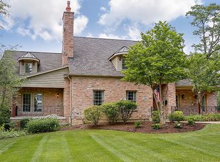 256 Grandview Ave, Glen Ellyn, IL 60137