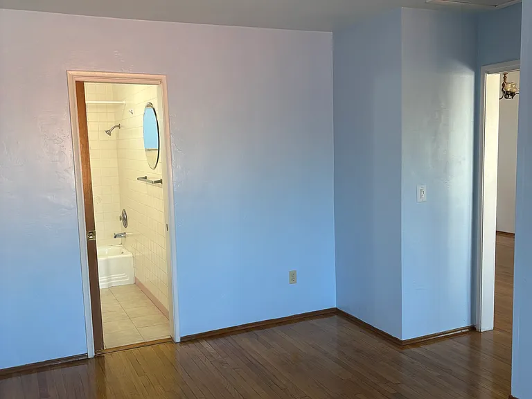 4492-4502 Illinois St #4492-D — Photo 5