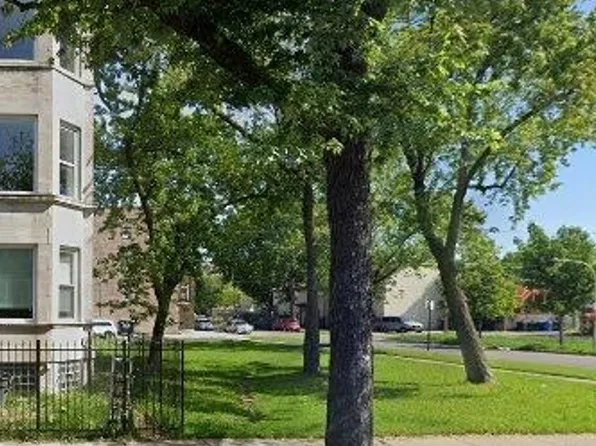 3900 W Gladys Ave, Chicago, IL 60624