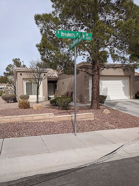 The breakers apartments las vegas