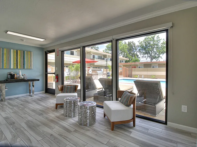 720 North Apartments — Photo 3