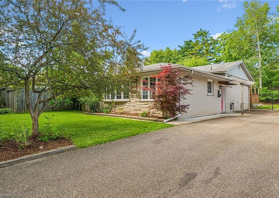 1st image of 107 Queenston Dr