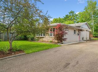 107 Queenston Dr, Kitchener, ON N2B2V2
