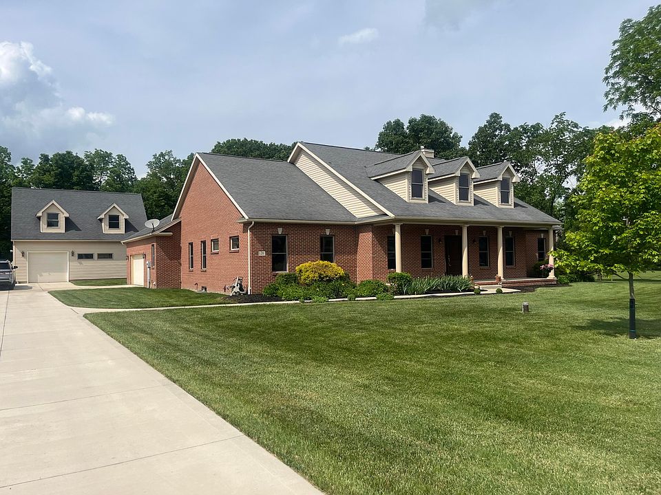 1st image of 120 Carlingford Dr