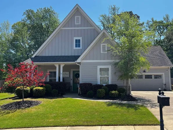 7991 Knoll Ln, Trussville, AL 35173