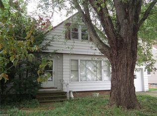 1004 Learidge Rd, Lyndhurst, OH 44124