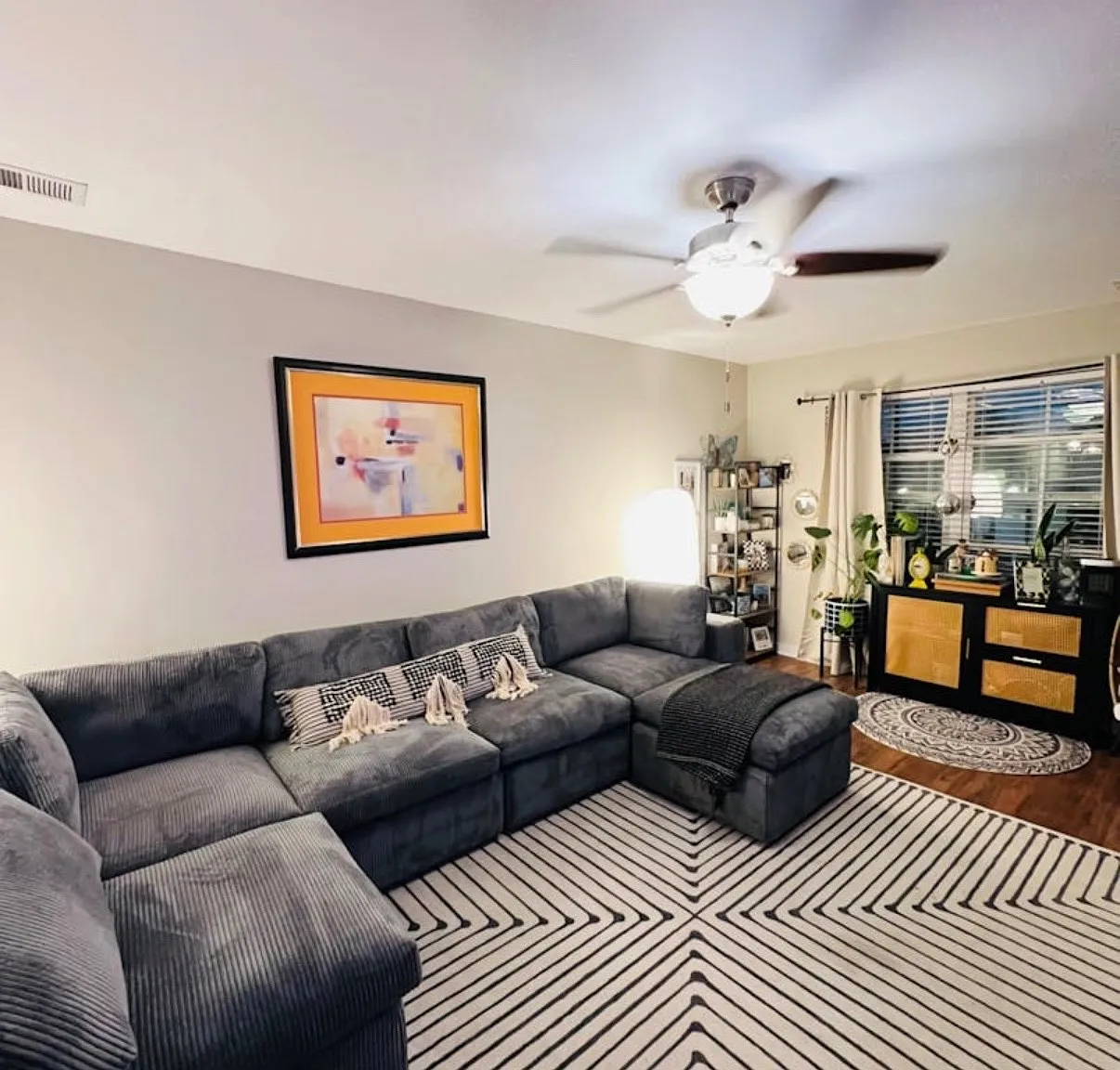 2 bed, 1278 sqft, $1,890 — Photo 4