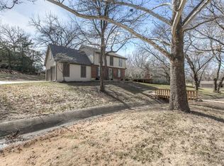 12604 Overbrook Rd, Leawood, KS 66209