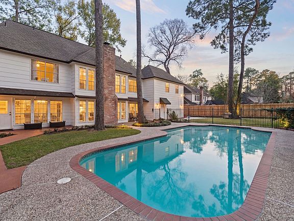 3rd image of 16011 Stratton Park Dr