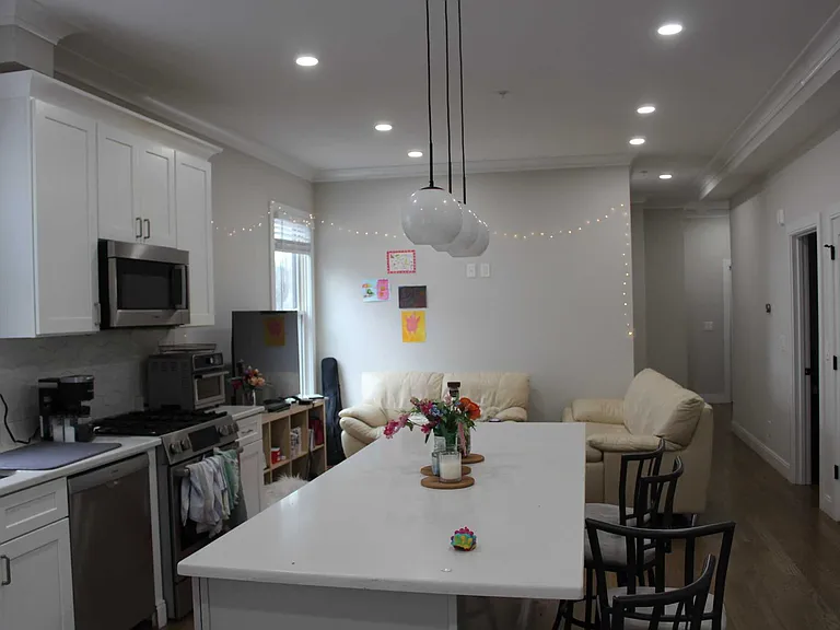 Foster St — Photo 12
