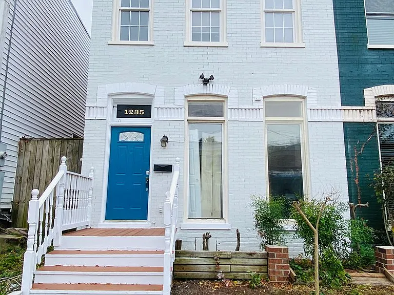 1235 W Cary St — Photo 1