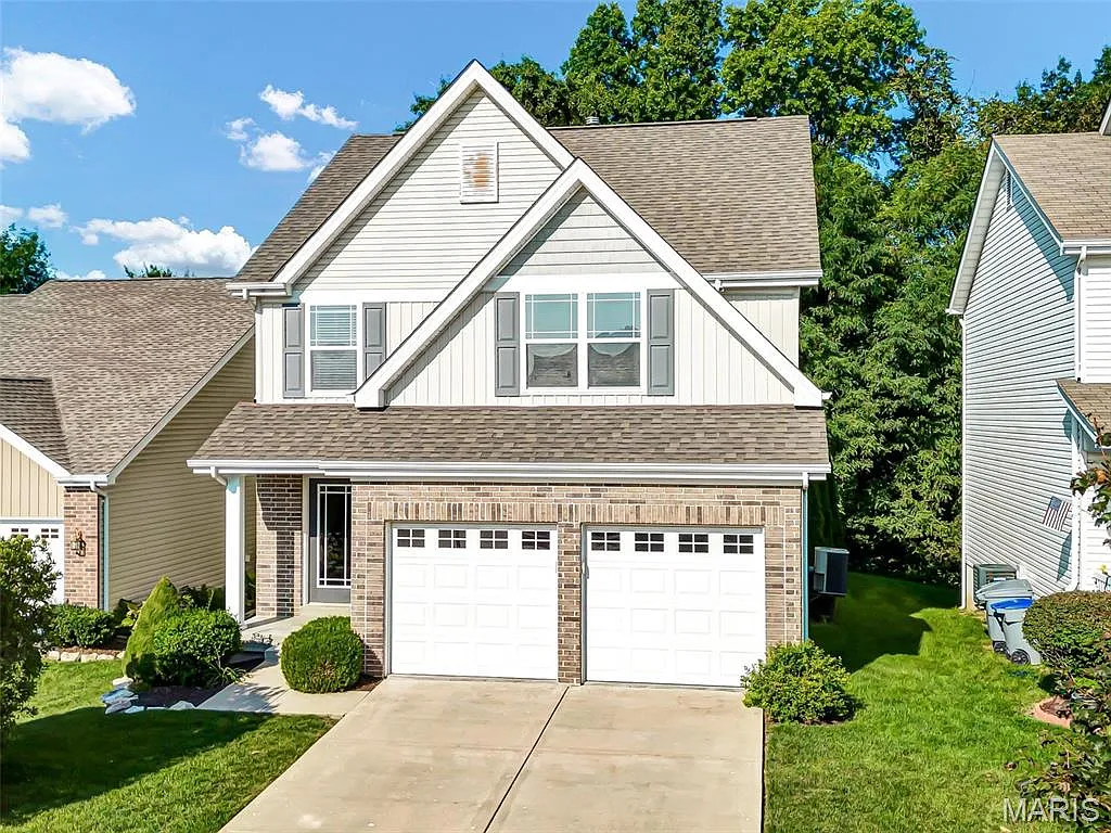 3 bed, 2.5 bath, 1880 sqft, $2,295 — Photo 3