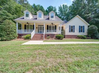 1013 Riddle Oak Ln, Clover, SC 29710