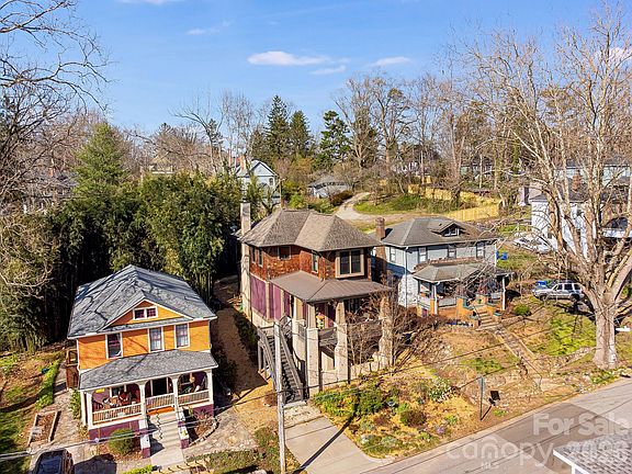 3rd image of 226 Flint St