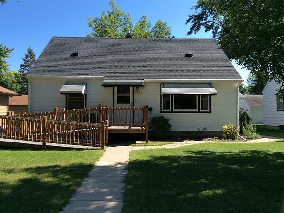 2nd image of 120 20th Ave S