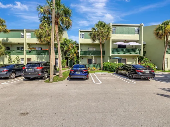 8905 NW 28th Drive #F, Coral Springs, FL 33065