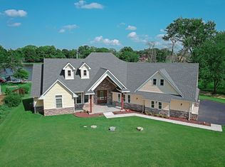 2202 Orchard Beach Rd, McHenry, IL 60050