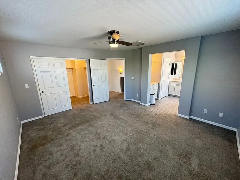 10612 Forum Peak Ln — Photo 32