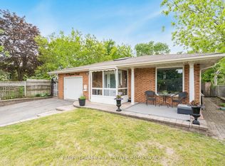 82 Bayview Dr, Barrie, ON L4N 3P1