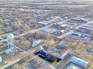 309 E Howell St, Saint Jo, TX 76265