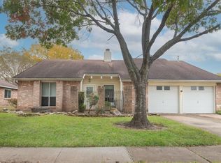 15802 Amapola Dr, Houston, TX 77083