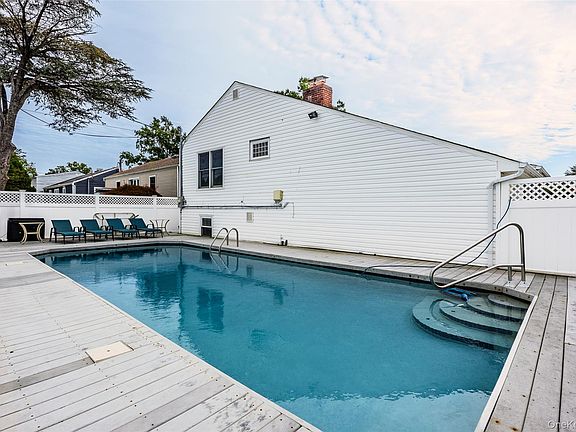 5th image of 1103 Laux Place