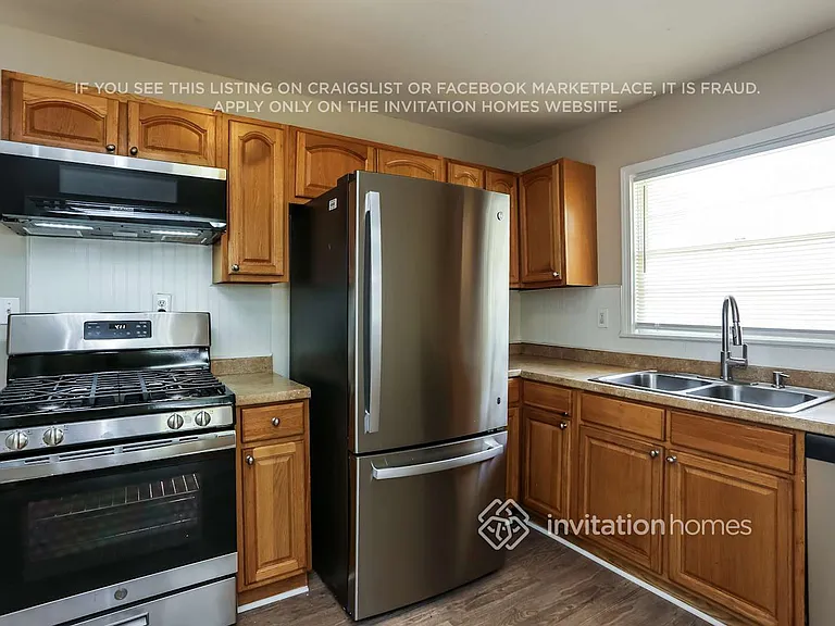 2121 Cherry Ln — Photo 10