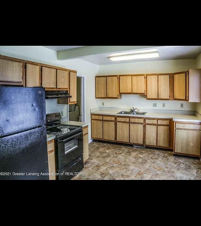 1st image of 130 S 8th St #3