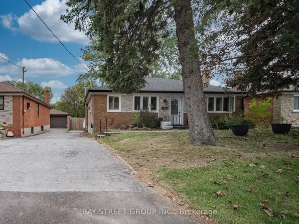 82 Exbury Rd #Basement, Toronto, ON M3M 1R1