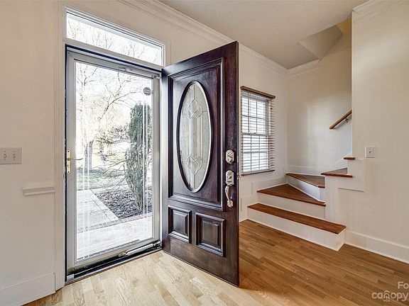3rd image of 8421 Delberry Ln