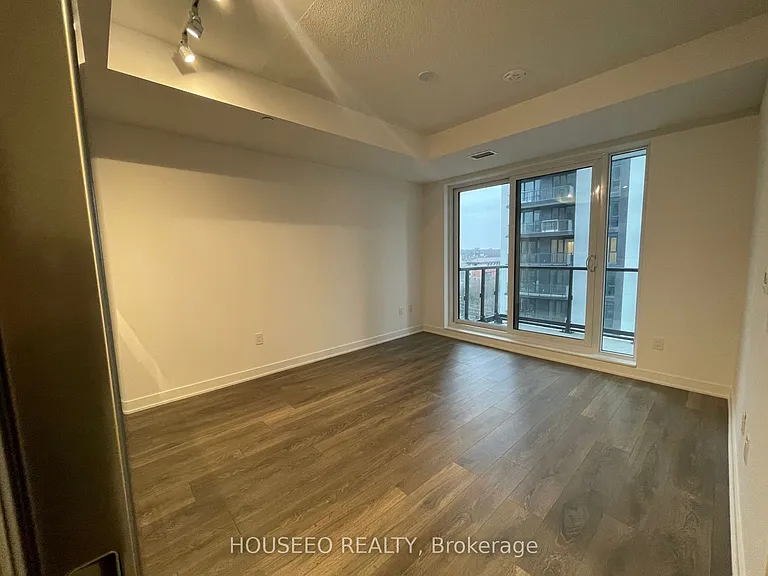 35 Tubman Ave E #823 — Photo 6