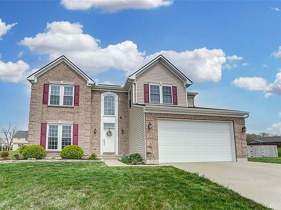 3rd image of 3796 Butterfield Dr