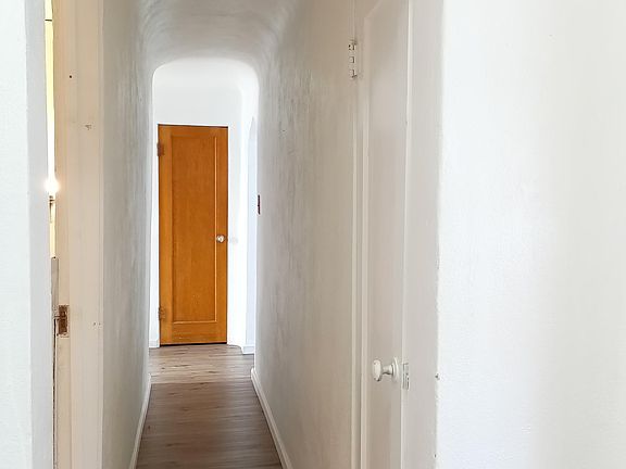 4th image of 1010 Atchison Ave
