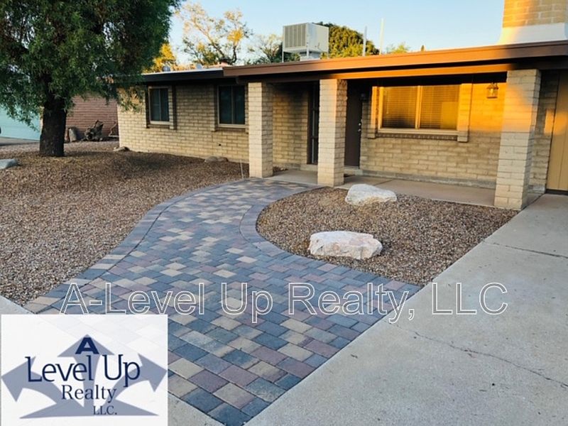 1st image of 7532 N Rasmussen Ave