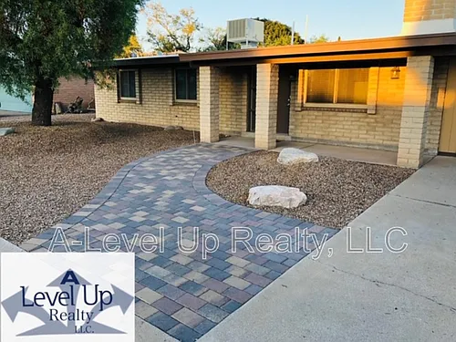 7532 N Rasmussen Ave Photo 1