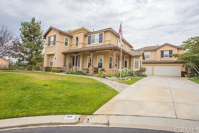 Gorgeous curb appeal. End of cul-de-sac.