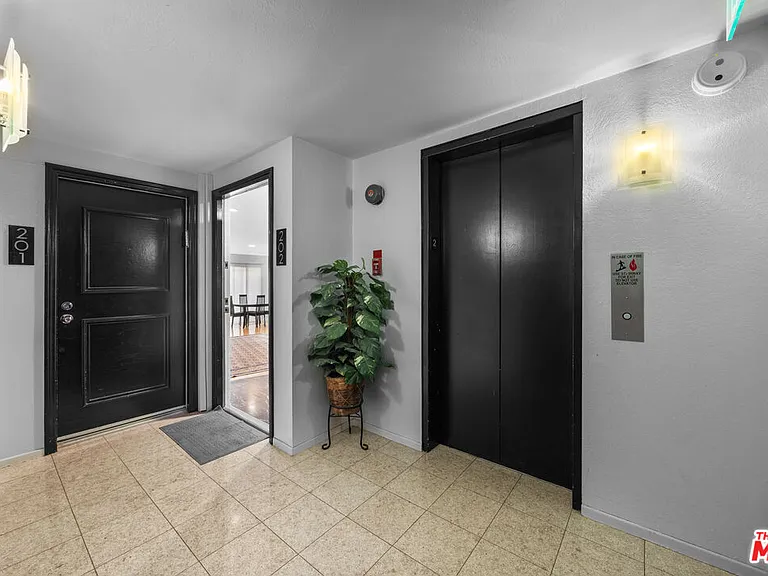 1515 S Beverly Dr #202 — Photo 23