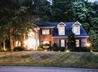 6 Arbor Ct, Poughkeepsie, NY 12603